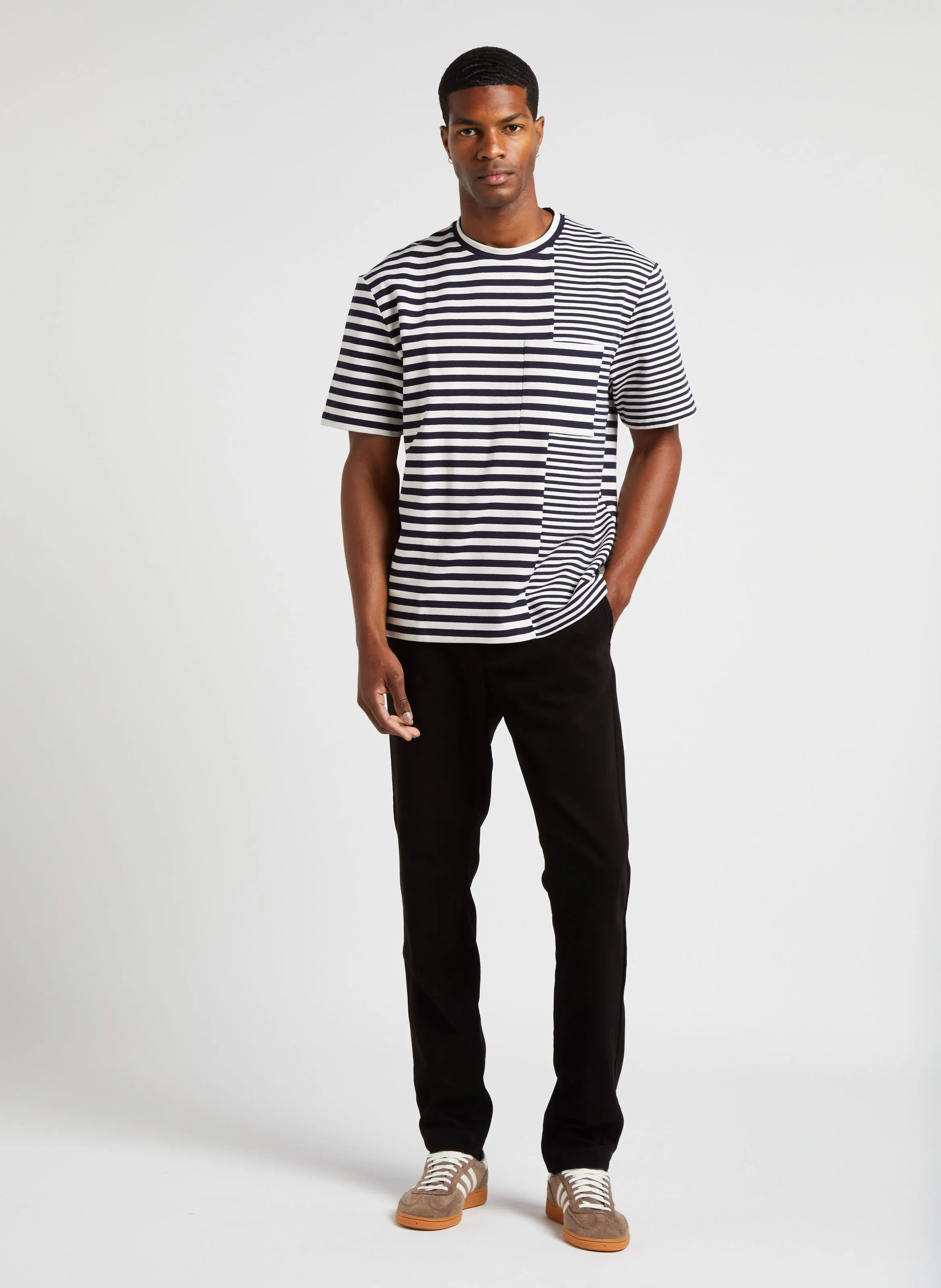 Pantalón slim de terciopelo en negro